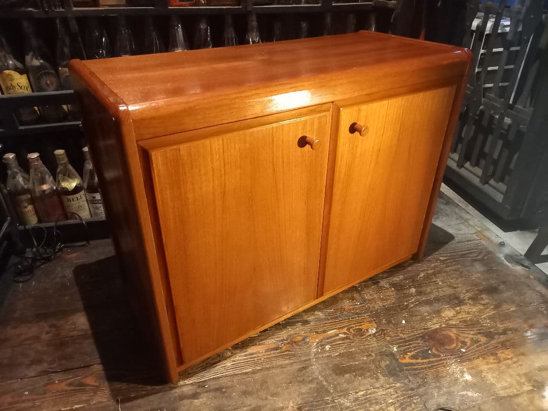 北欧　モダン　デンマーク　アクセル　キアスゴー　フット　ロッカー　靴箱