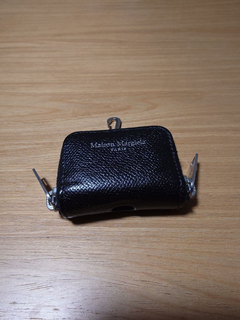 正規品　メゾンマルジェラ　ケース　ＡｉｒＰｏｄｓケース