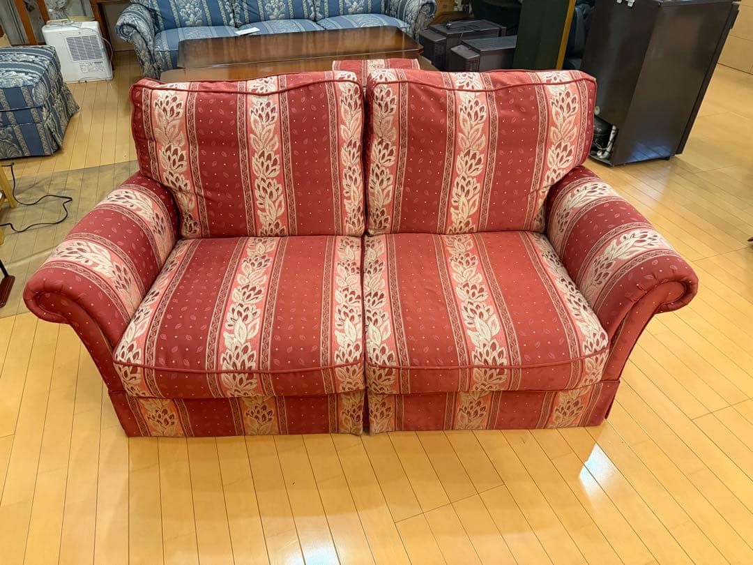 【引き取り限定】KOSUGA コスガ Newトラディショナルの2人掛けソファ