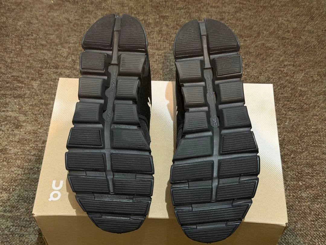 On Cloud 6 スニーカー ブラック