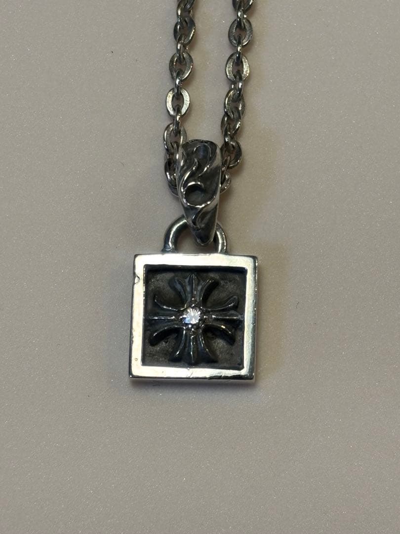 クロムハーツ　フレームドチャーム　クロス1Pダイヤ