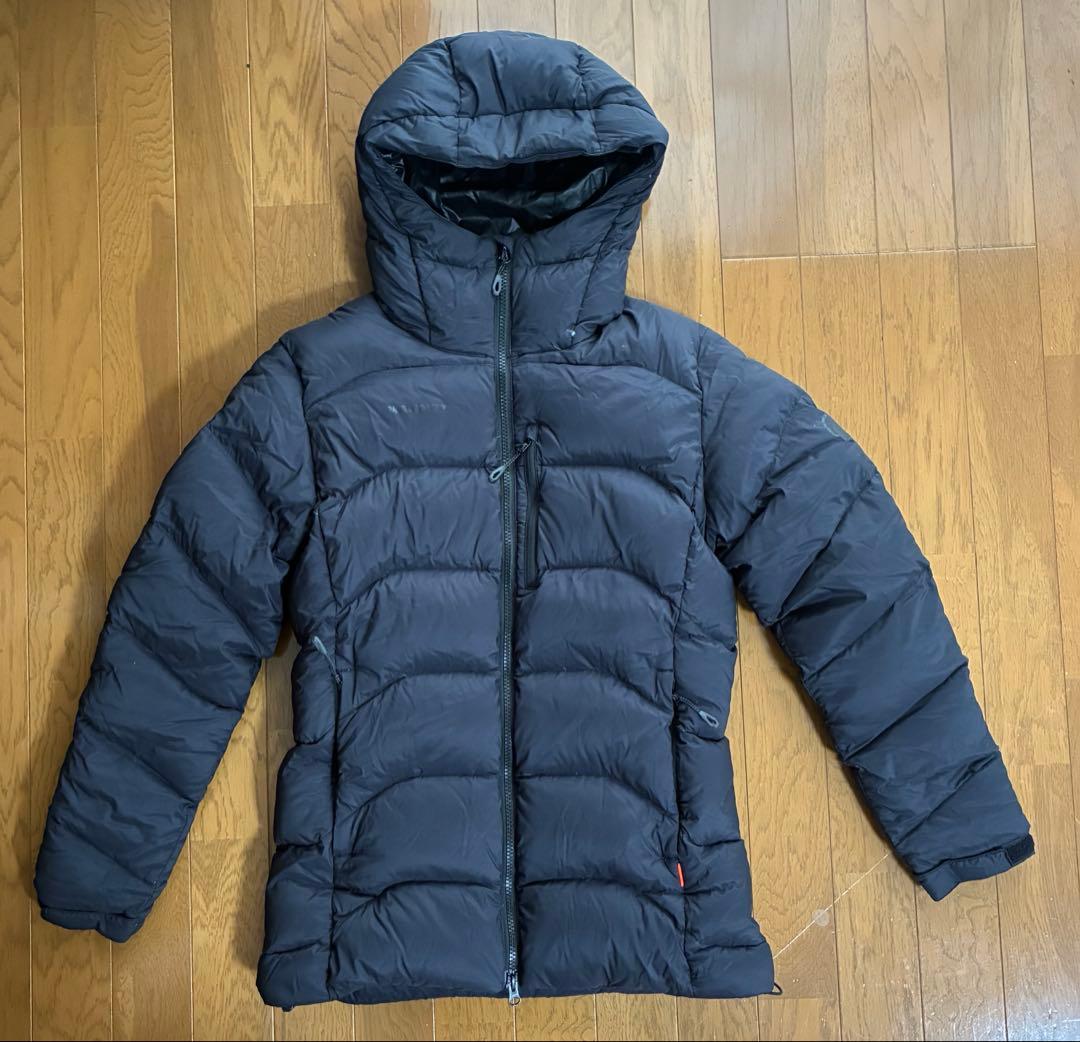 マムートダウンジャケット