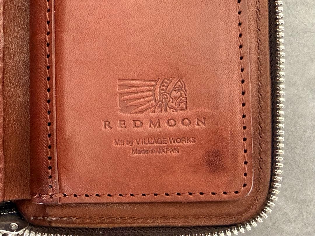 【定価63,000円】レッドムーン　二つ折り財布