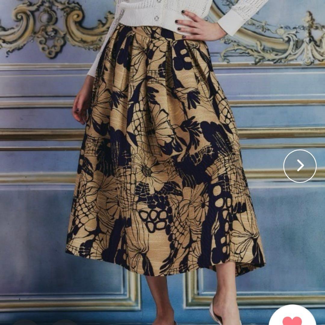 ダブスタ　今季　花柄ジャガードスカート
