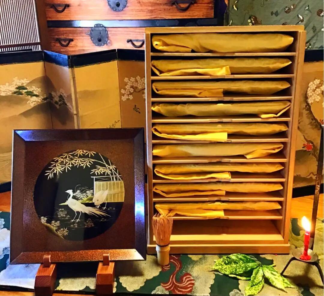 〝特別出品〟木製漆器　極上輪島塗　花鳥紋様蒔絵　絵替　梨地盆（銘　秀穂）10枚