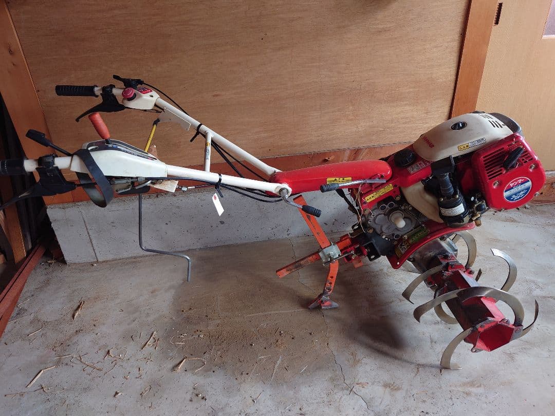 石川県金沢市より　耕運機 ヤンマー　mk5　ガソリンエンジン 赤/白