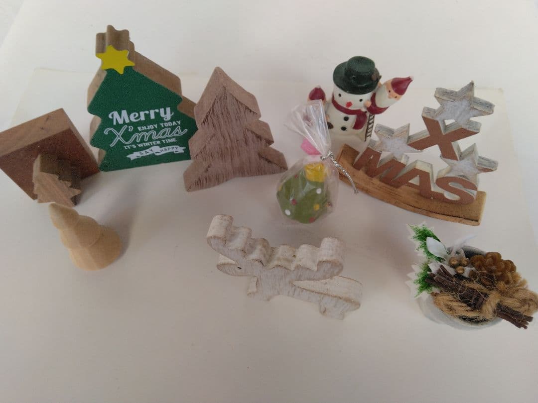 新品　クリスマス飾り　9つ　セットのみ　置物