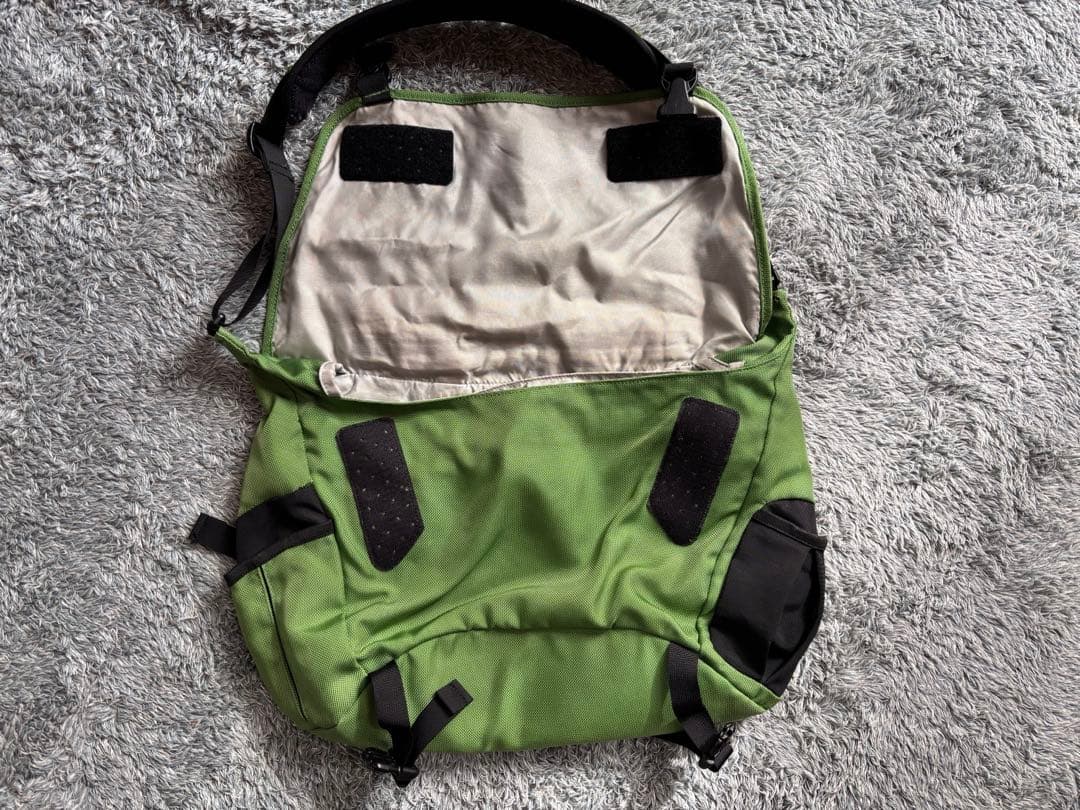 パタゴニア　ハーフマスメッセンジャー　ショルダーバッグ　48271F7 緑