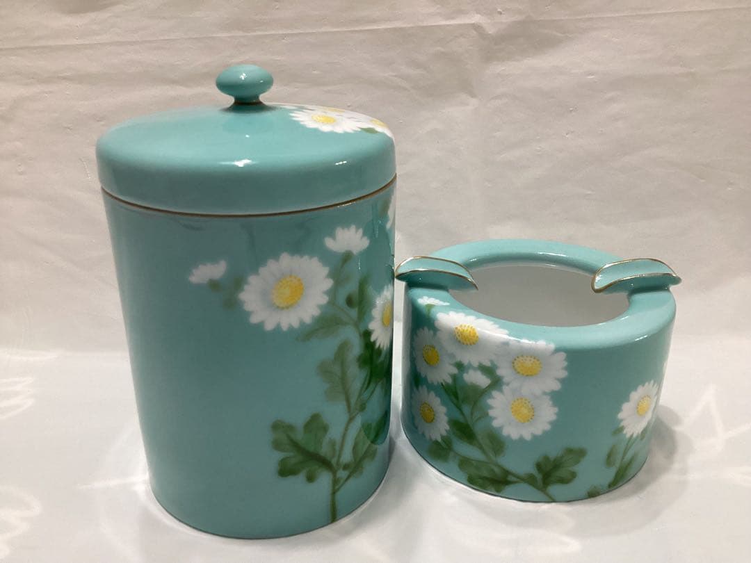 オールドノリタケ　陶器製煙草入れ、灰皿　青地白菊　ビンテージ　ヤジロベー印記念品