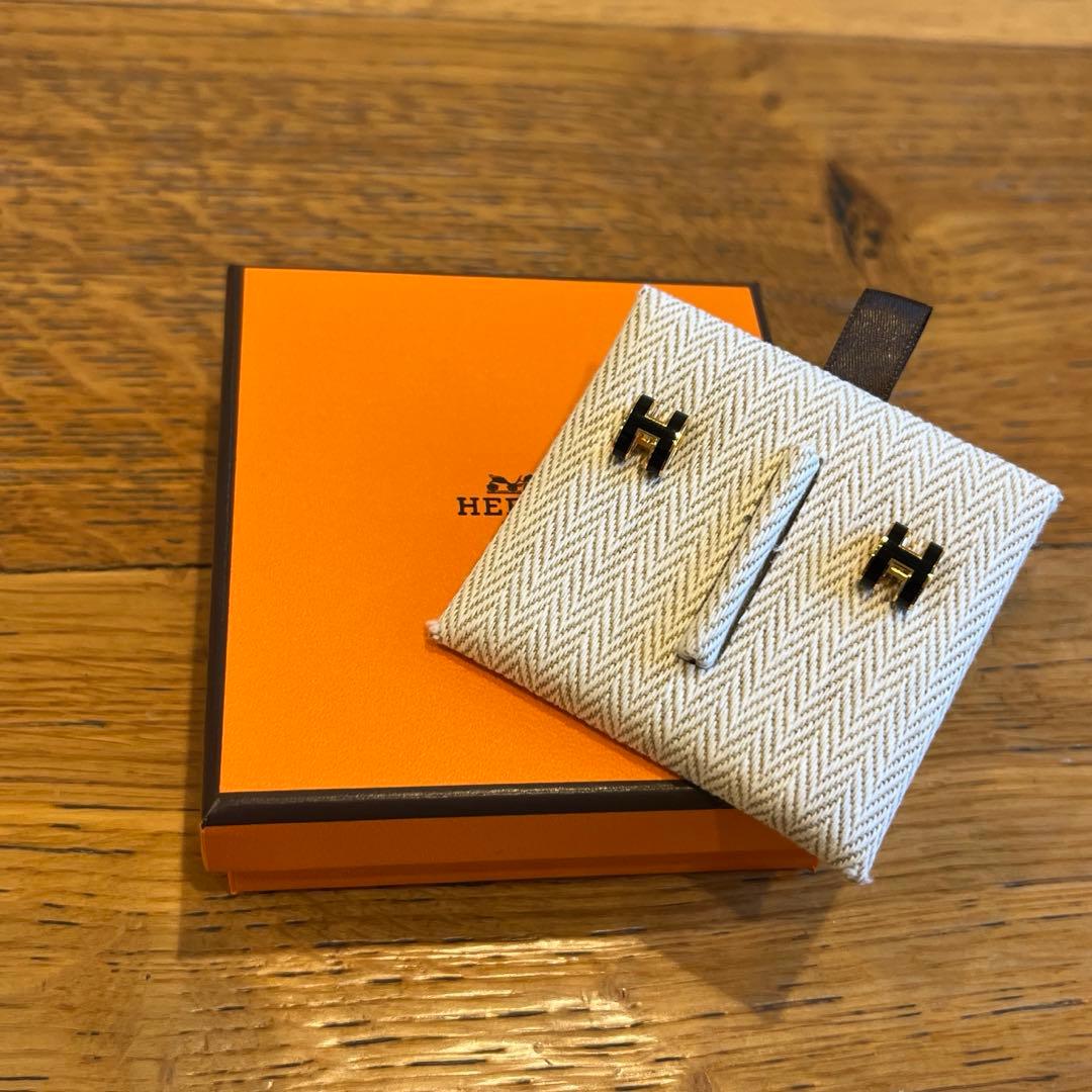 HERMES エルメス　ポップアッシュ ミニ ピアス ブラック　ゴールド