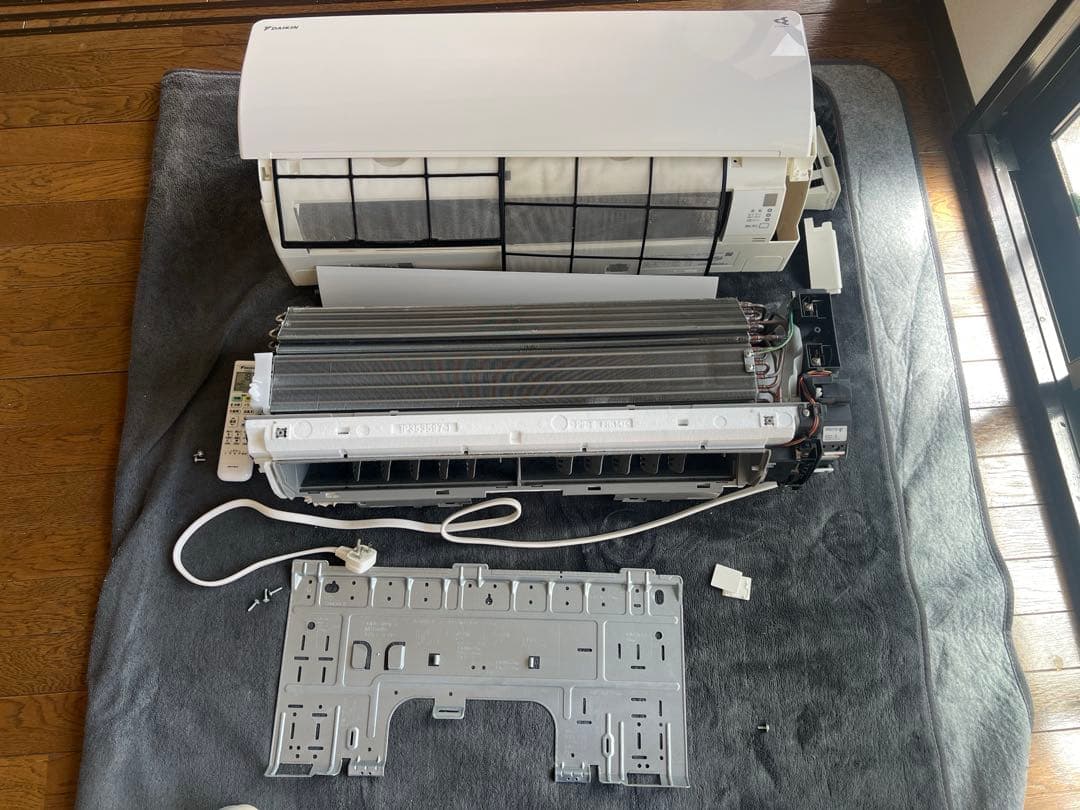 ダイキン エアコン S56ZTEP 2022年製　3年美品　Eシリーズ　18畳用