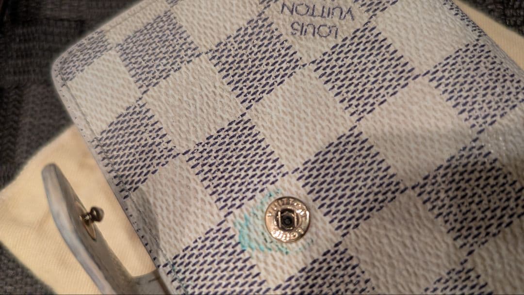 ルイヴィトン財布　ダミエアズールがま口財布