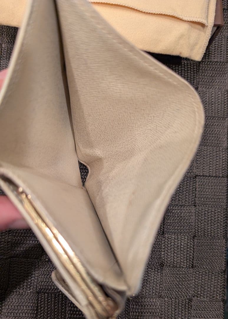 ルイヴィトン財布　ダミエアズールがま口財布