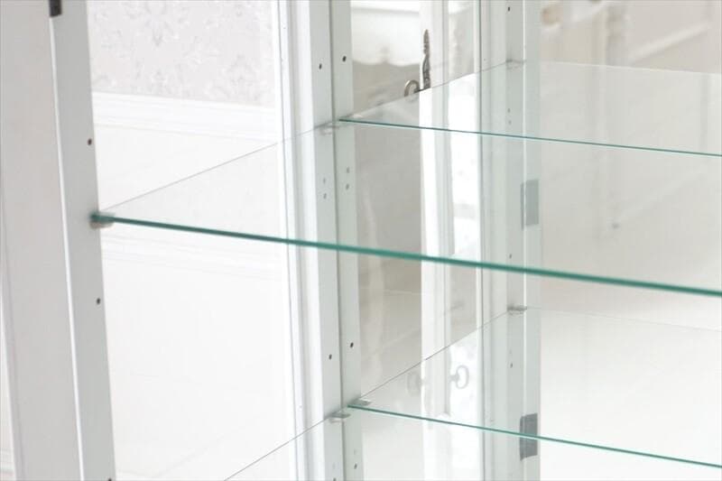 マホガニーの温もり｜ガラス キャビネット WH　ホワイト幅79ｃｍ高さ154ｃｍ