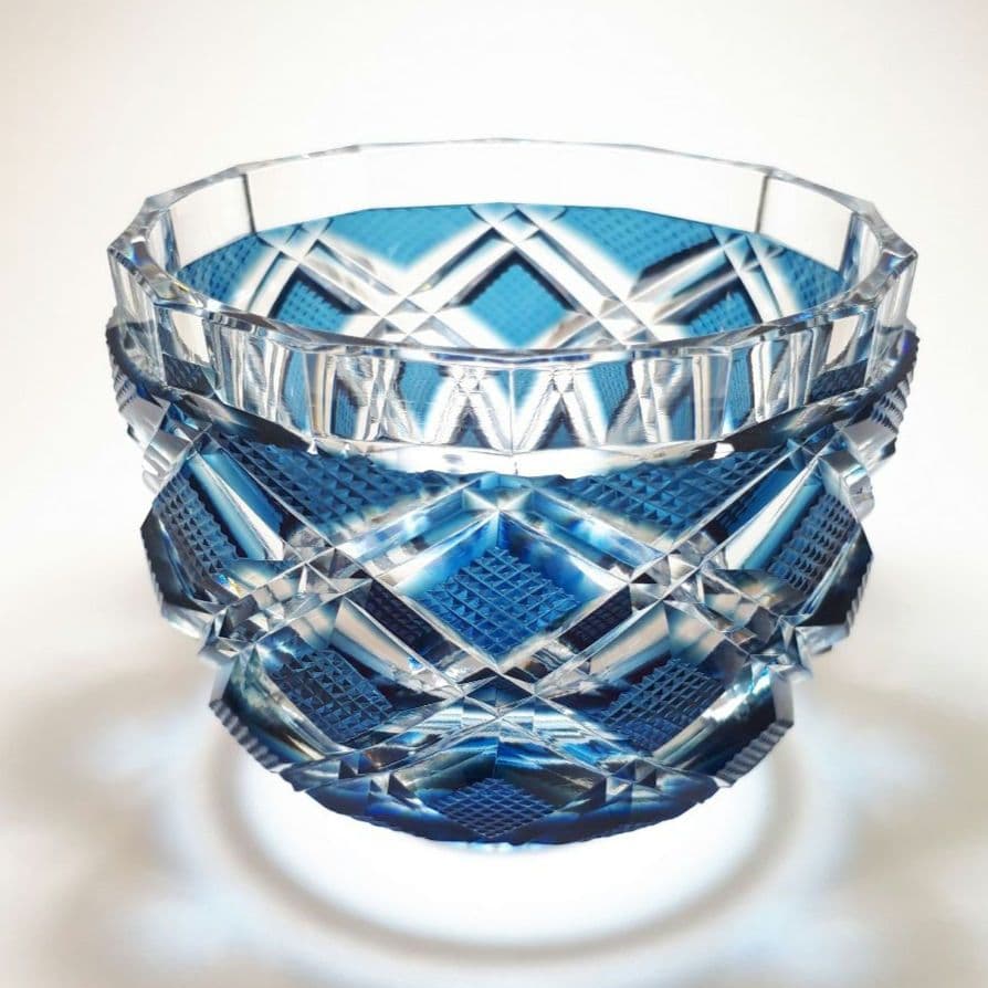 薩摩切子　カメイガラス　藍被　切子 碗　　　重矢来紋様　作家物　【入手困難作品】