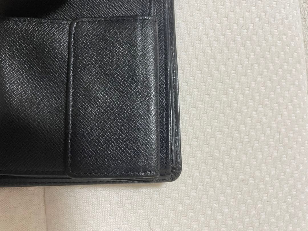 LOUIS VUITTON ブラック二つ折り財布