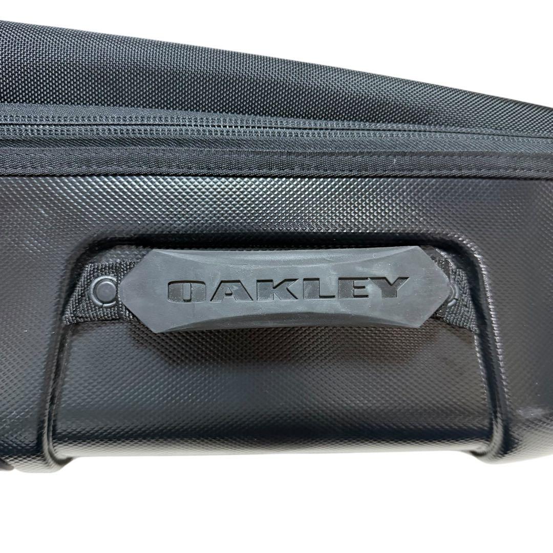 【希少】OAKLEYオークリー スーツケース　ブラック　キャリーバッグ42ℓ