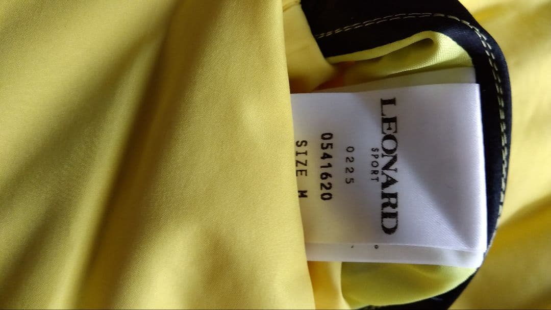 レオナールスポーツ　リバーシブル　中綿ベスト　美品