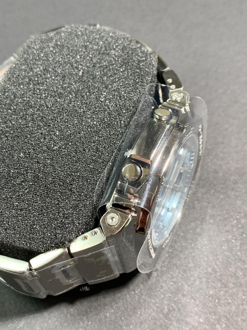 新品未使用・G-SHOCK GM-2110D-2AJF