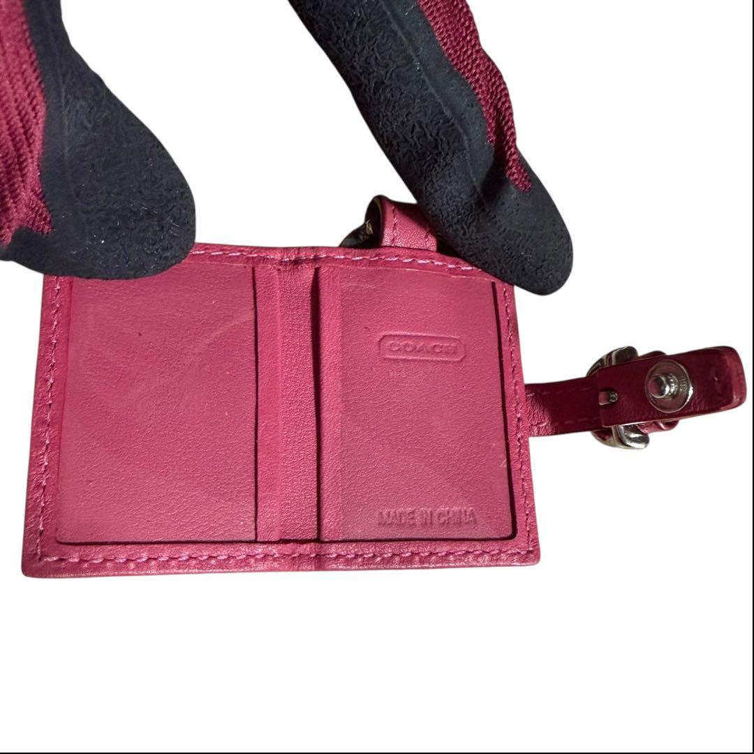 美品✨コーチ　手帳型　キーホルダー　ソーホー　シグネチャー　ピンク　y2k