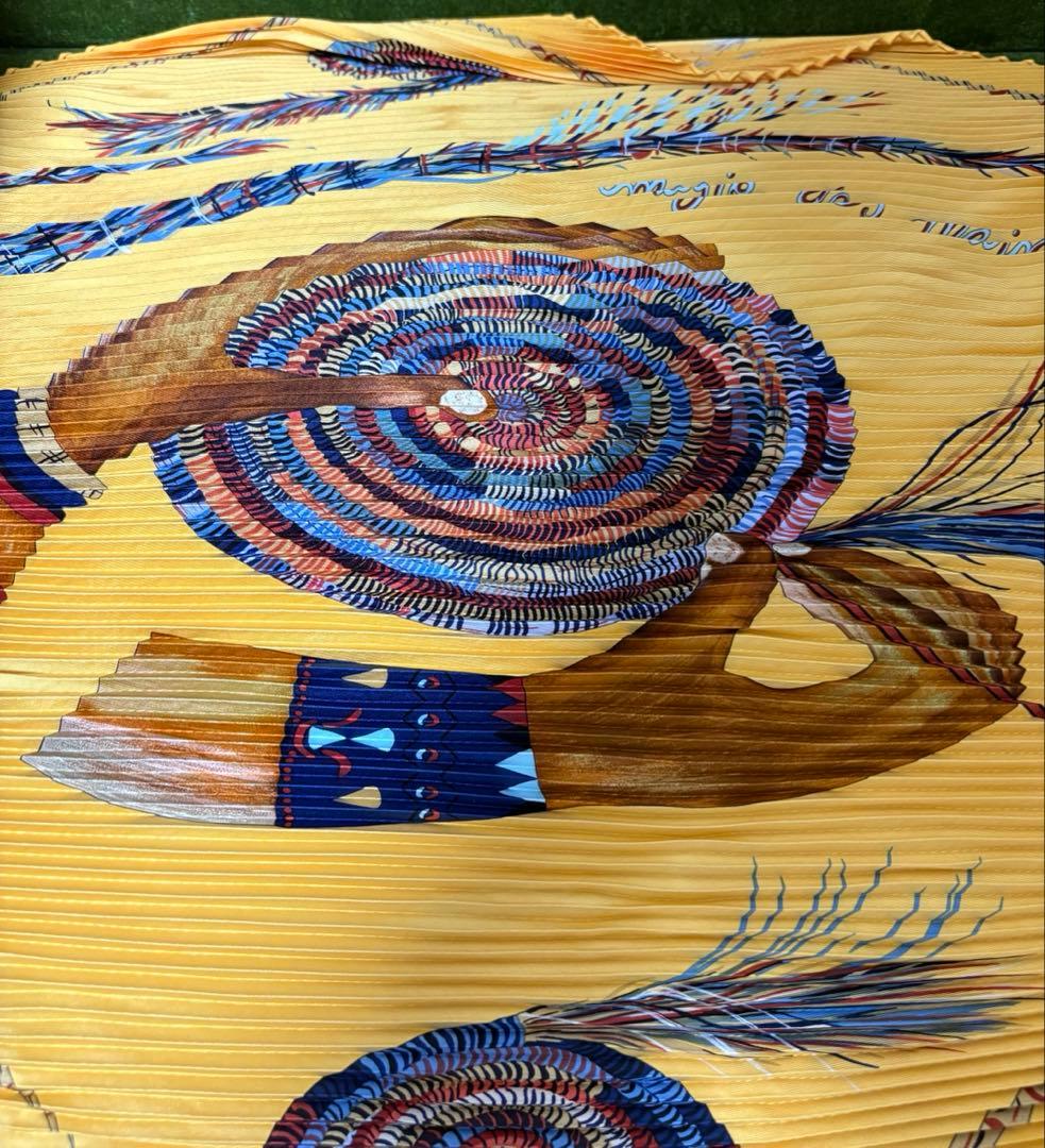 HERMES プリーツ　カレ 手仕事の魅力 MAGIE DES MAINS