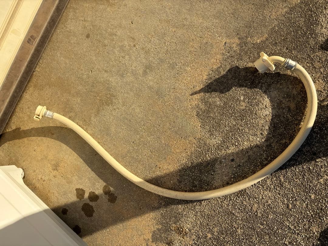 送料無料　東芝 5㎏ 洗濯機【AW-50GMC】