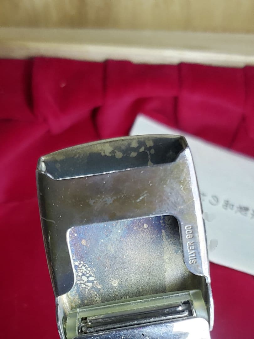 手彫り 牛革ベルト付きバックル 銀製 木箱入り