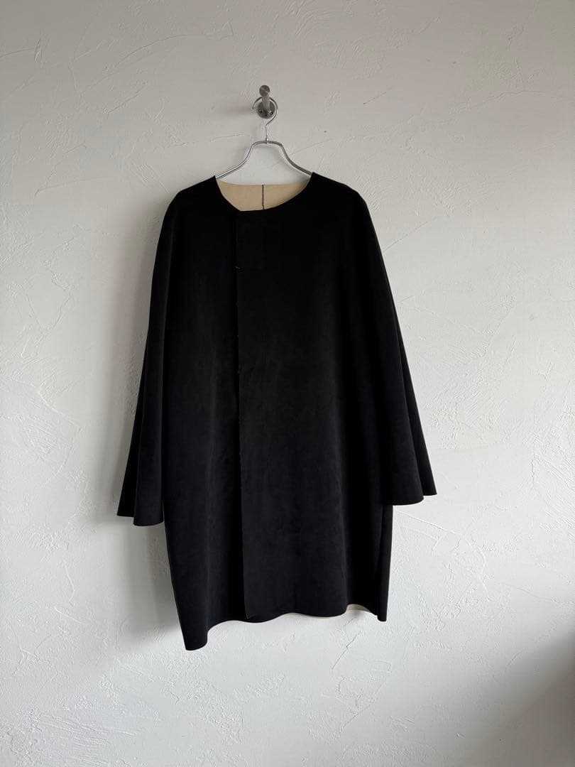 class クラス　ウルトラスエードノーカラーコート