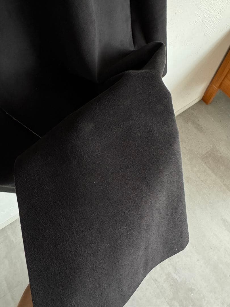 class クラス　ウルトラスエードノーカラーコート