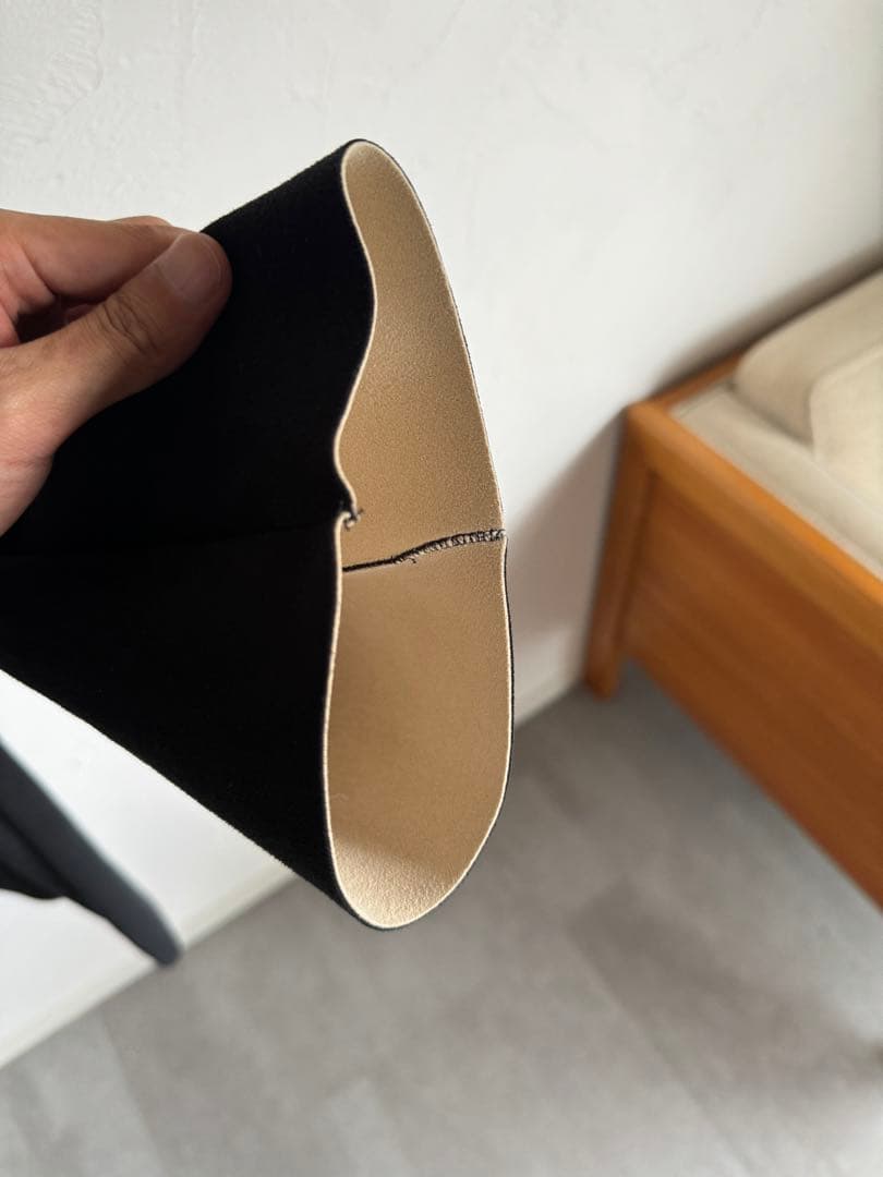 class クラス　ウルトラスエードノーカラーコート