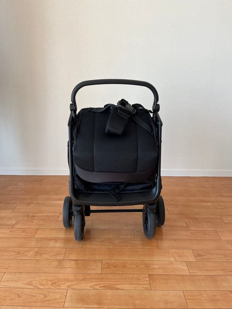 アップリカ Aprica Viit ベビーカー　ブラック