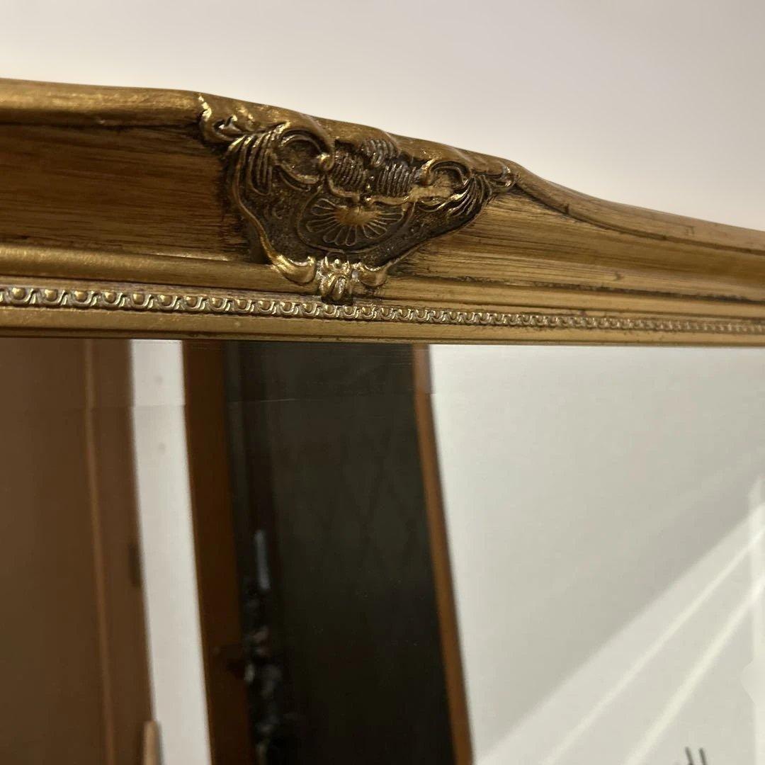 アンティーク調＊彫刻入り金色フレームの鏡