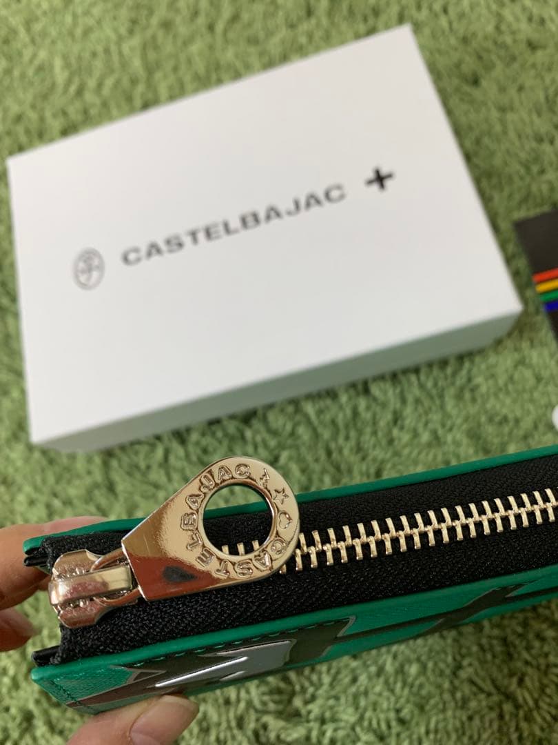 CASTELBAJAC カステルバジャック 牛革 二つ折り財布　新品22000円