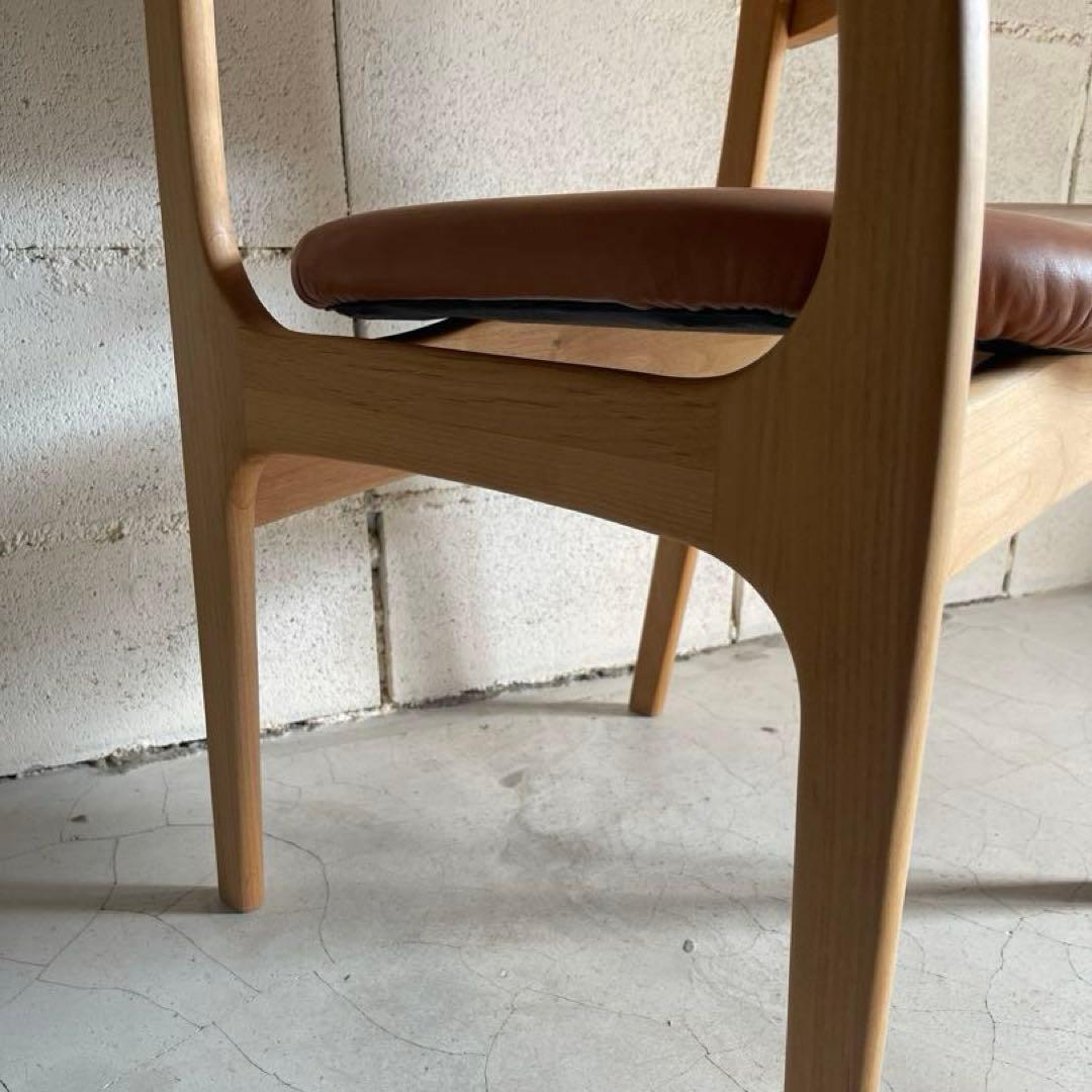 MOMO NATURAL ダイニングチェア　アームチェア　本革　オーク無垢