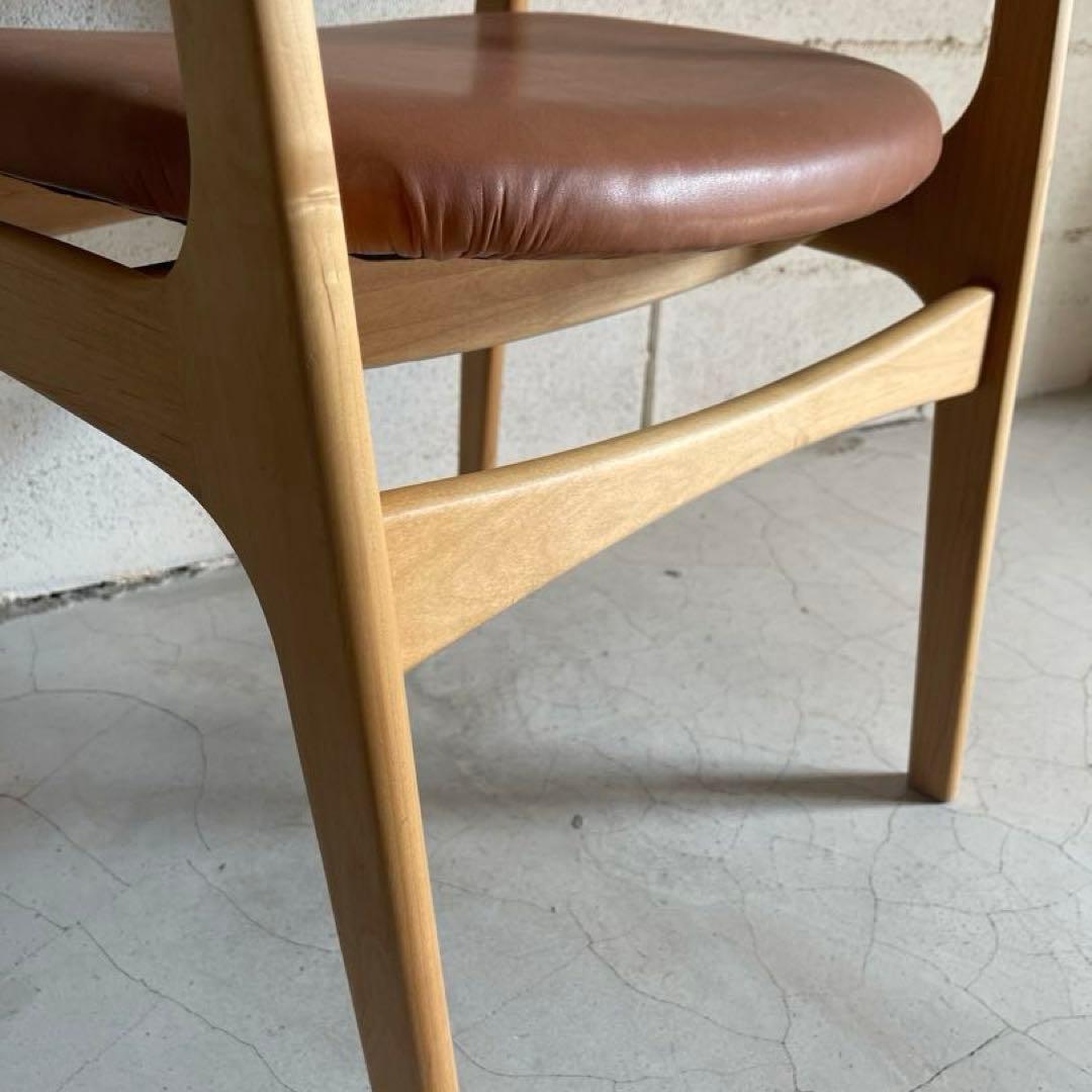 MOMO NATURAL ダイニングチェア　アームチェア　本革　オーク無垢