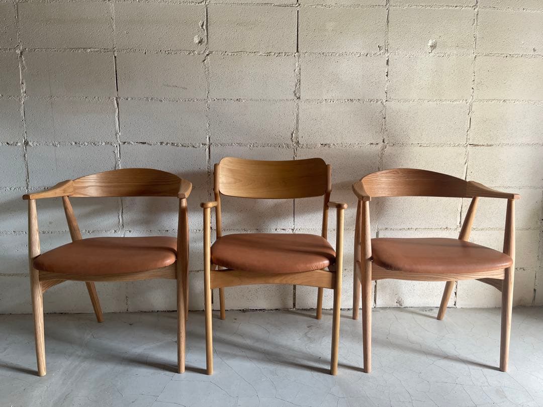 MOMO NATURAL ダイニングチェア　アームチェア　本革　オーク無垢