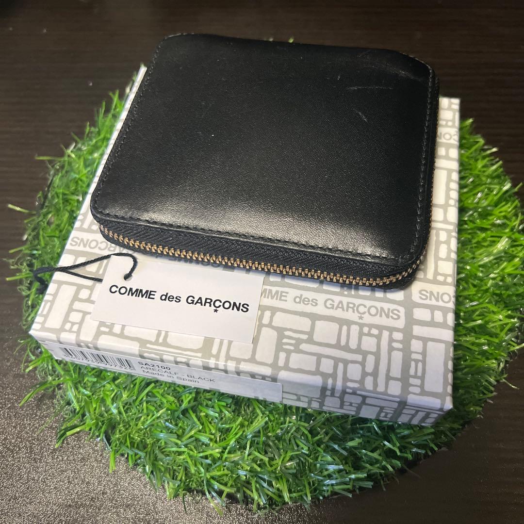 コムデギャルソン　ブラック二つ折り財布　SA2100