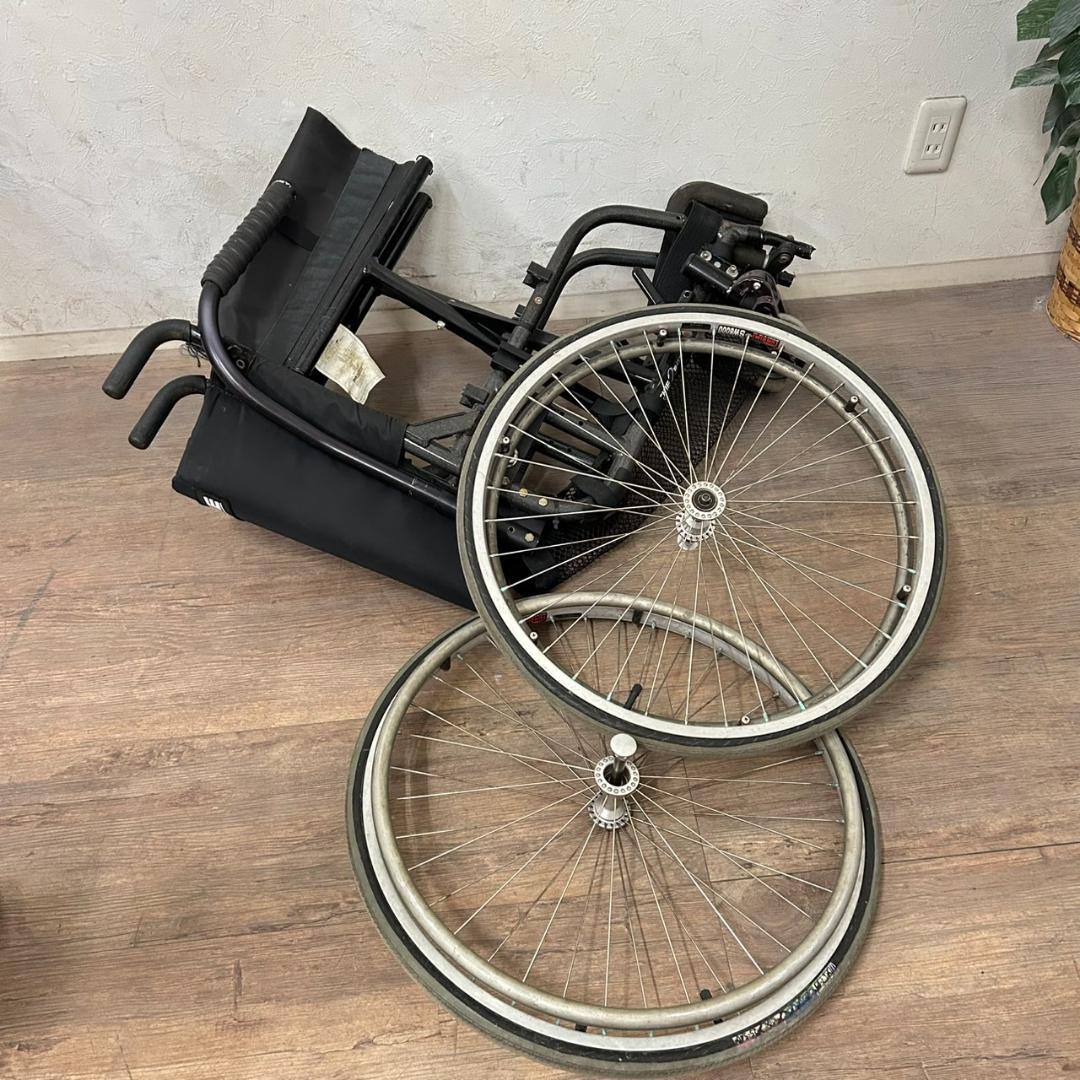 メディカル　折りたたみ式 QUICKIE　車いす　　自走兼介護