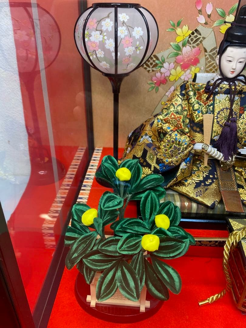 雛人形オルゴール付ガラスケース入り親王飾り・間口約７２×奥行約４０×高さ約４４㎝