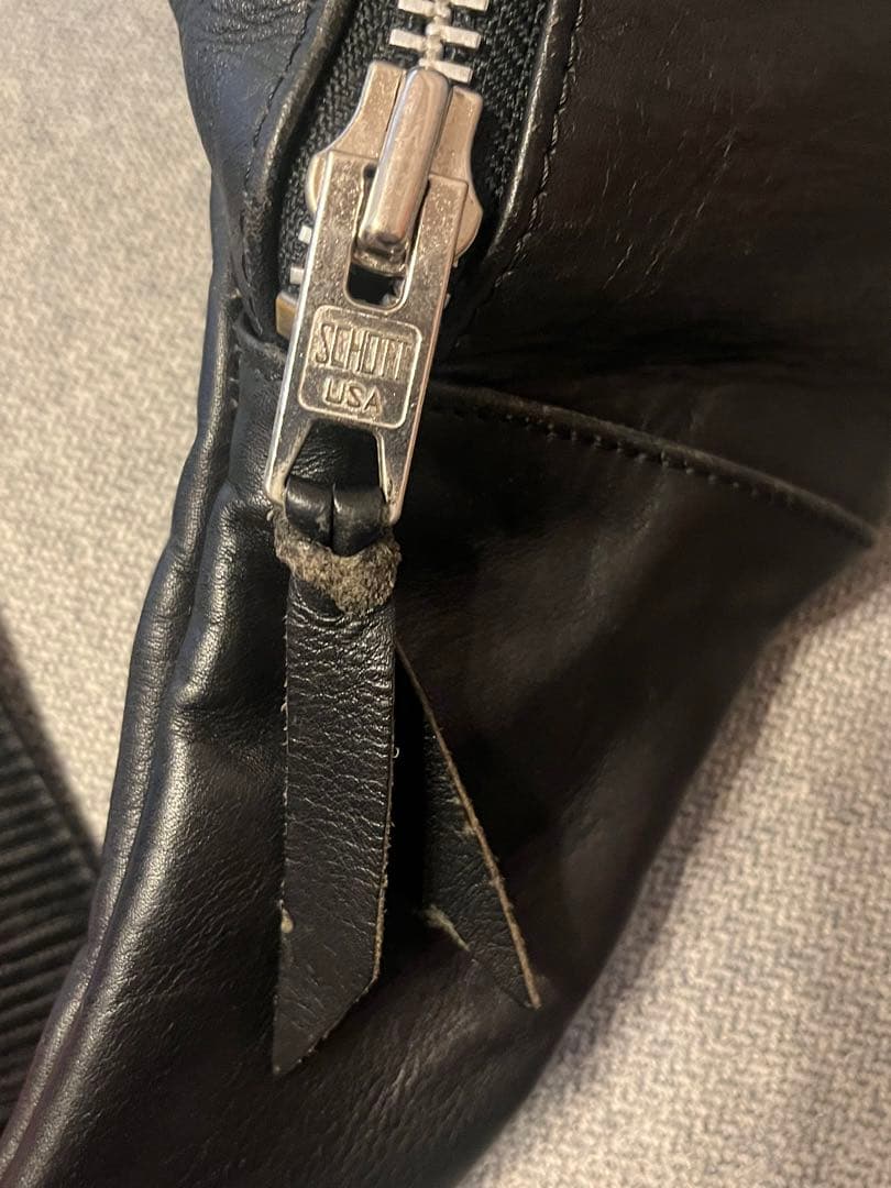 SCHOTT PADDED BODY BAGボディバッグ