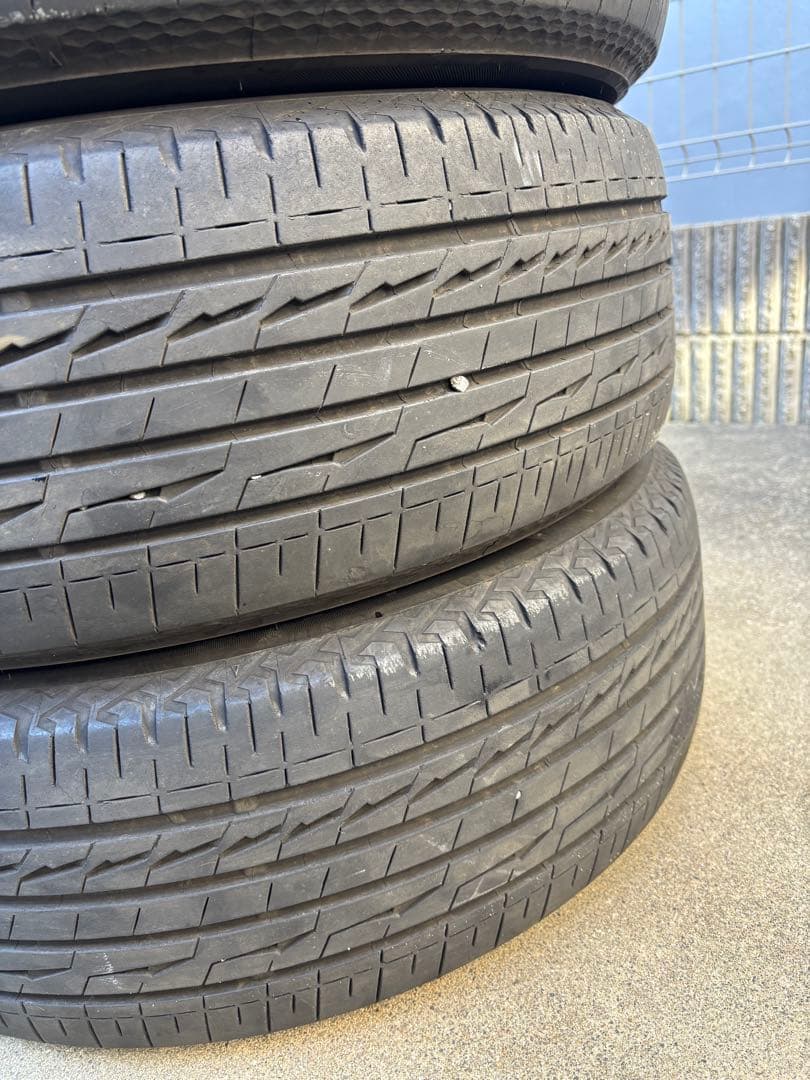 ①225/60R18 ブリヂストン　アレンザ　LX100 ４本のうち2本