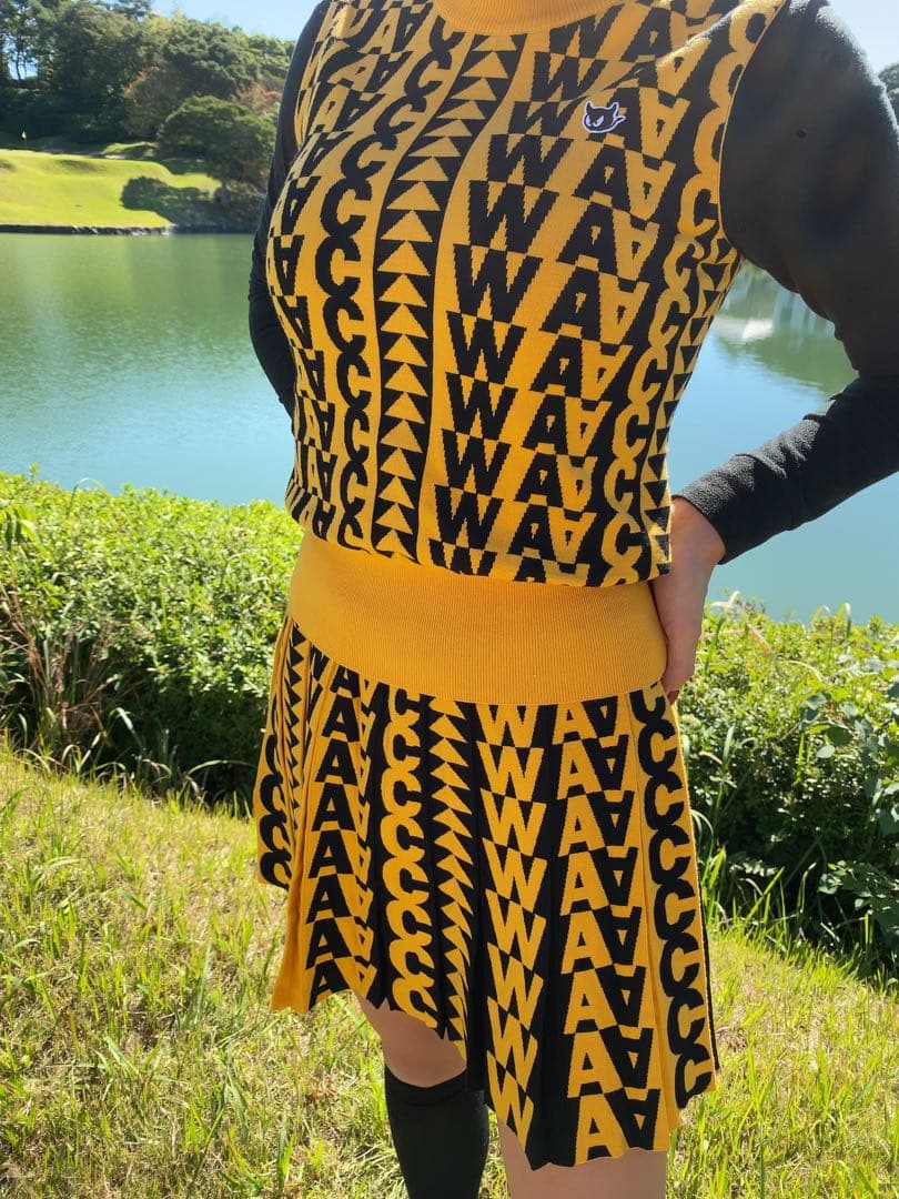 WAAC ワック　韓国　完売　ゴルフウェア　レディース　セットアップ