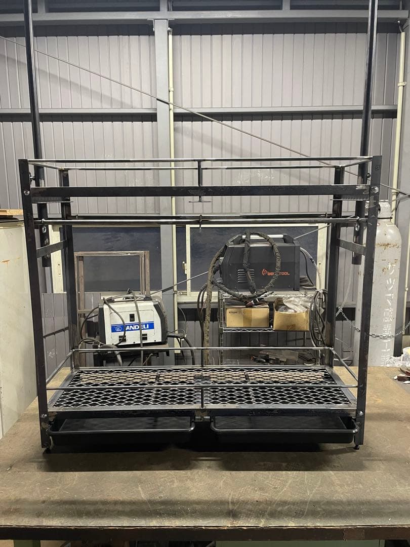 塗装前完成品　1台限定　アイアン植物棚　アイアンシェルフ　キャスターおまけ付