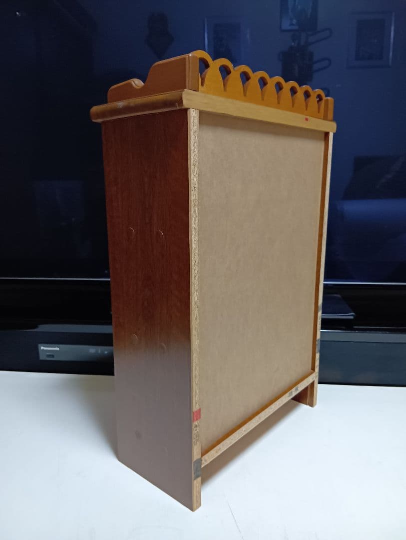 フレンチ　クラシック　透かし彫り　デザイン　ウッド　サイド　ラック