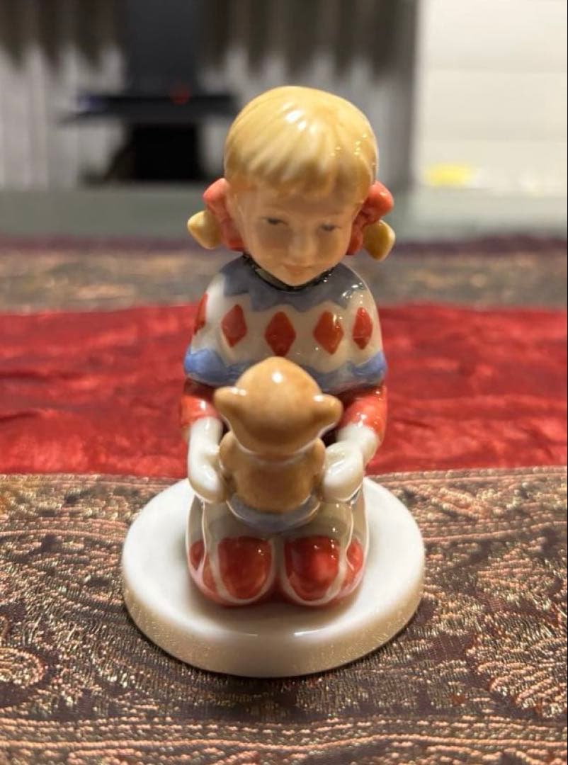 新品　ロイヤルコペンハーゲン　ミレニアムフィギュリン　エマ