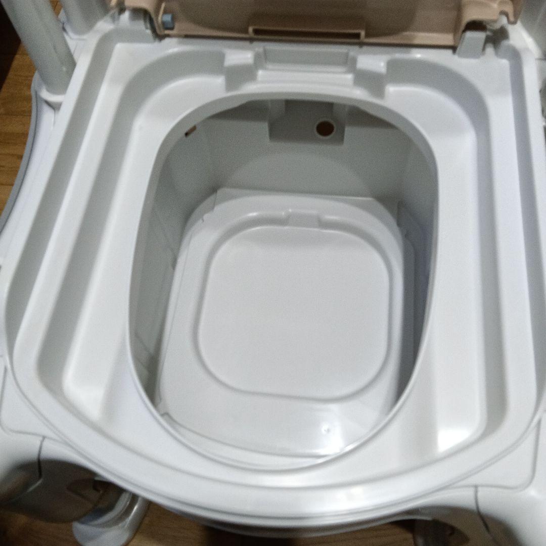 ポータブルトイレ アームレスト付き ブラウン/ホワイト アロン化成　FX-30S