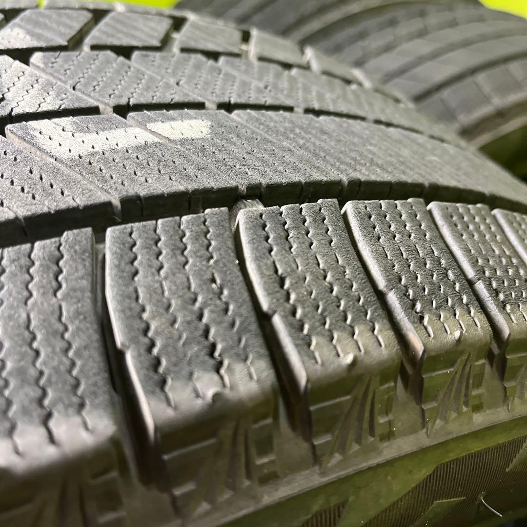 kimbox1 ① 2本 VRX3 215/50R17 23年製　溝有り！