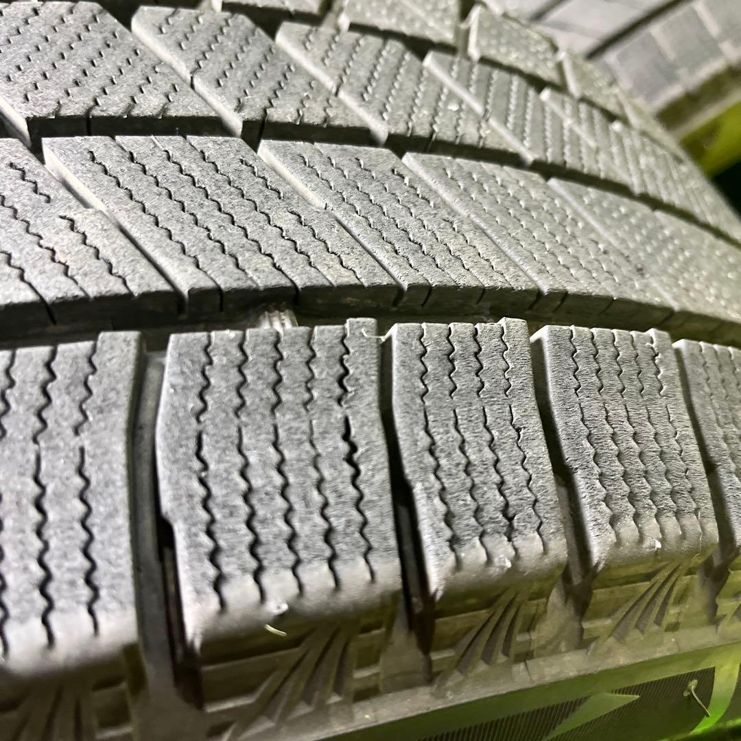 kimbox1 ① 2本 VRX3 215/50R17 23年製　溝有り！