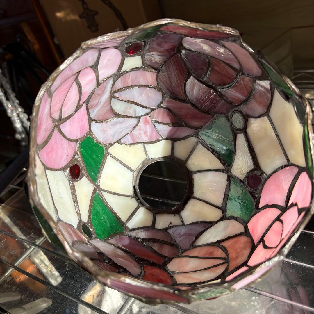 ステンドランプ 新品未使用難あり　ピンク系　バラ　薔薇　卓上　スタンド　ライト