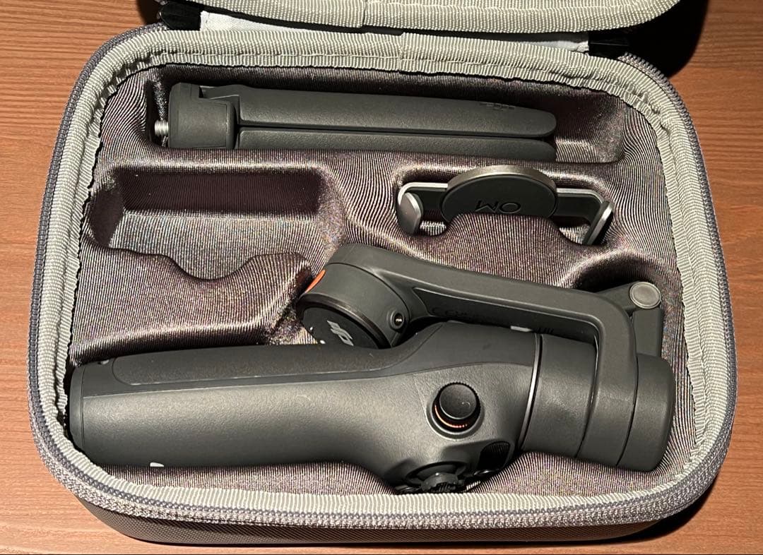 【新品・未使用】DJI Osmo Mobile 6 スマホ スタビライザー